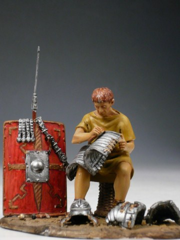 ROMAIN PREPARANT ARMURE